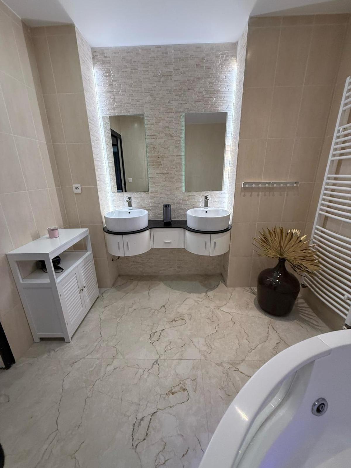 Maison Frappaz - 4 Bedrooms With Garden Villeurbanne Extérieur photo